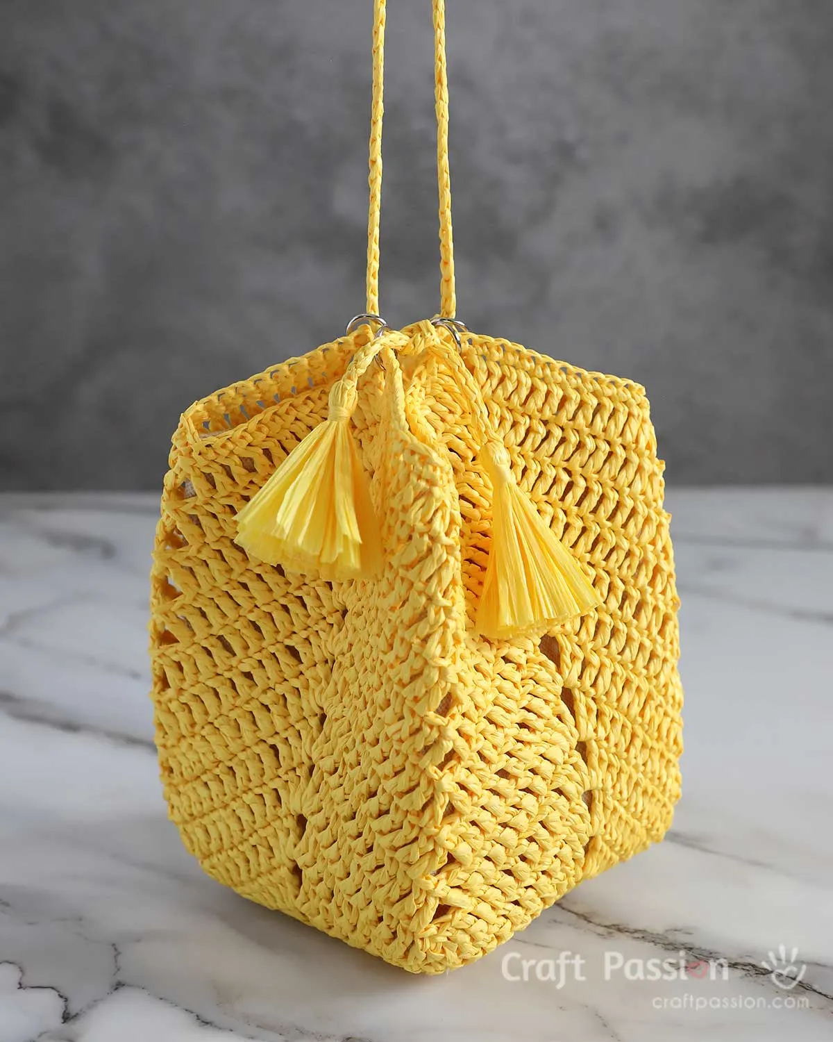 crochet drawstring bucket bag