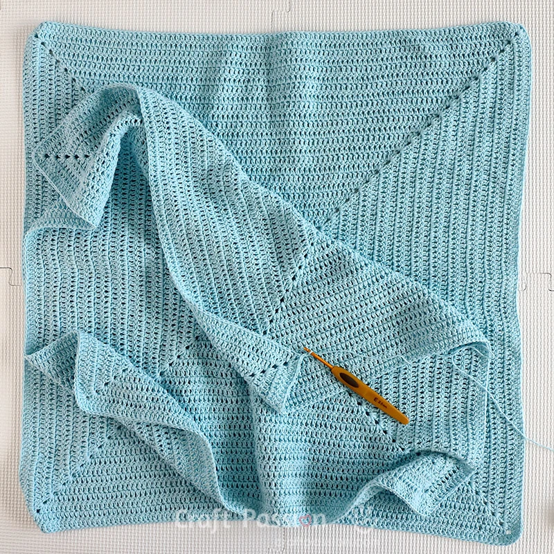 crochet 2 big solid granny squares to stitch into a drop-shoulder crochet top.