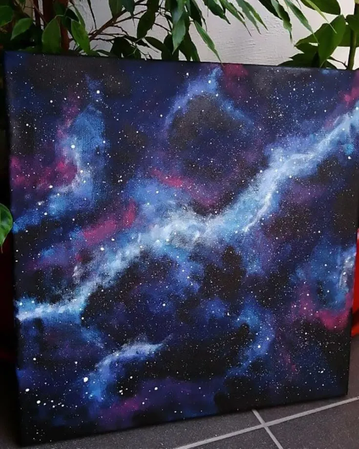 Ever wonder what is up there in space? Are there other inhabitants other than us? Find out in this painting as Paula from Colorful Craft Corner teaches us this Galaxy Painting.