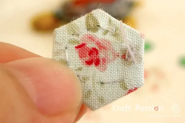 how to make hexagon english paper piecing