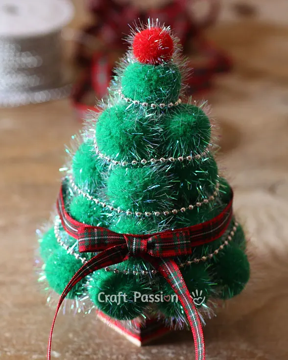diy  christmas tree with pom pom