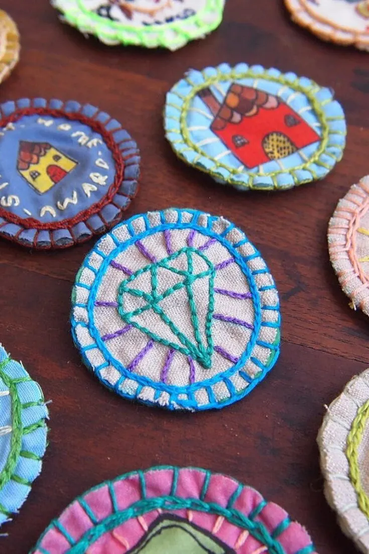 Turn your scraps into these adorable merit badges with some creativity and embroidery. Use it to reward yourself for finishing that one task you've been procrastinating forever, like finally finishing some scrap fabric projects.