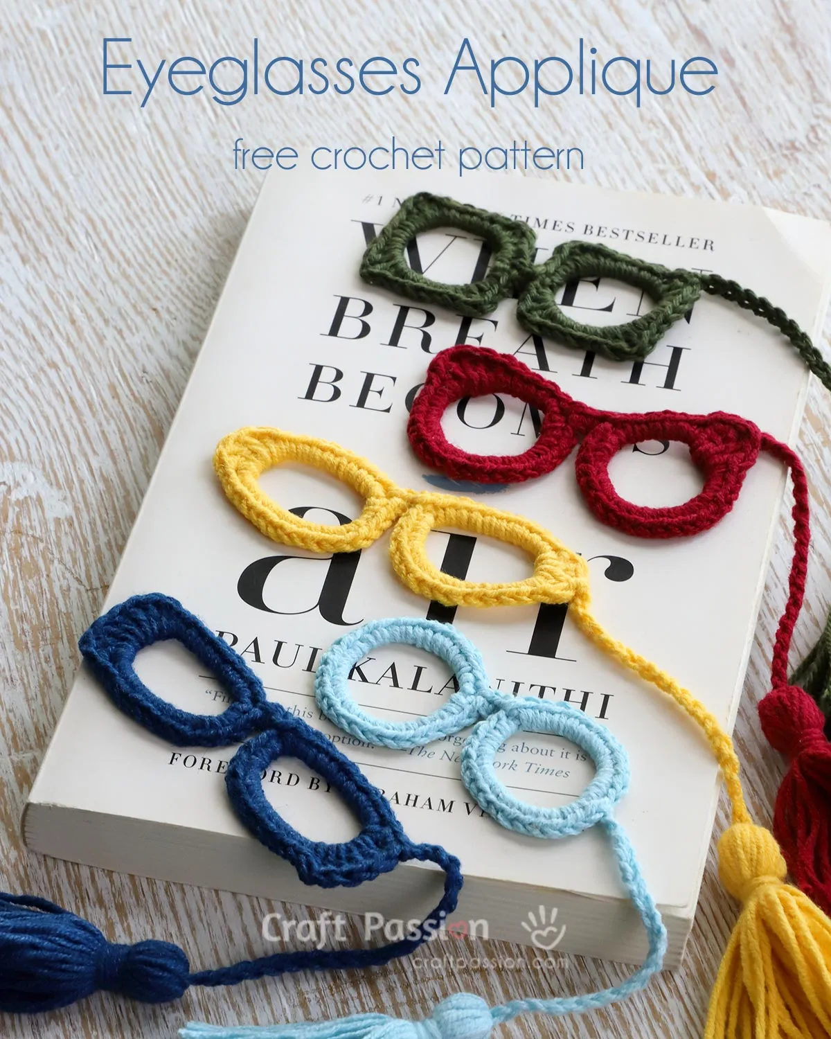 5 quick and easy eyeglasses applique crochet patterns to make into bookmarks, decorations, accessories etc. Perfect stash-buster crochet project.