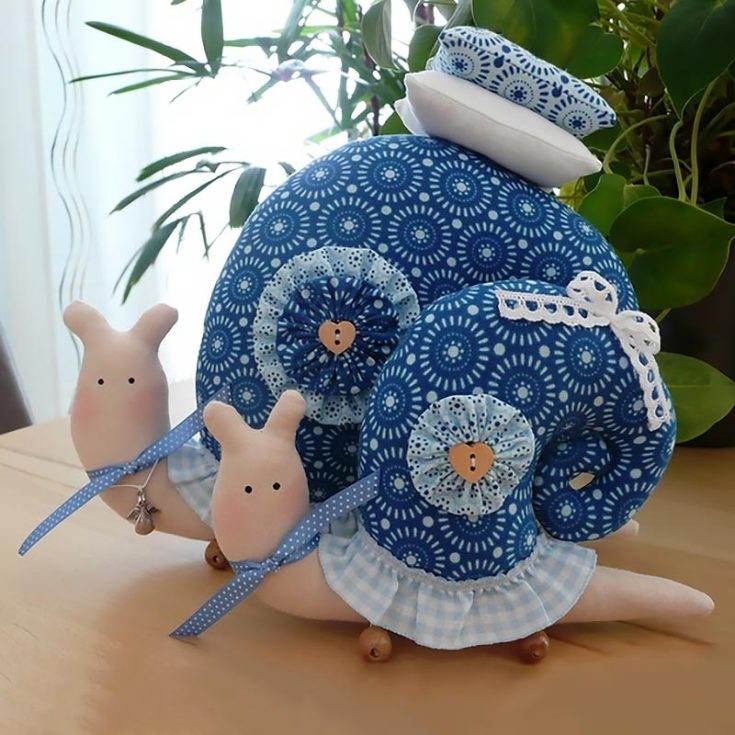 This snail plushie is so big that it&rsquo;s called a snail pillow instead! It&rsquo;s just as good for cuddling. Feel free to get creative and design the shell however you like, using any fabric you have on hand. You can also add personality to your snail with embellishments like lace and buttons.