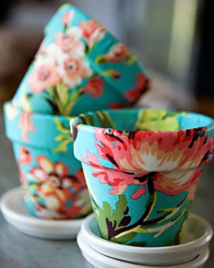 Beautiful pots can be quite expensive to attain since most are made from ceramic. However, if you have some fabric scraps from your past sewing projects lying around at home, you can upcycle them into this gorgeous terracotta pot for your momma bear! Just prepare some Mod Podge and a brush, and you&rsquo;re all set!