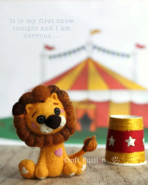 Detailed tutorial to make needle felted lion, a beautiful needle felted animal. Easy to follow how-to instructions with step-by-step photos.