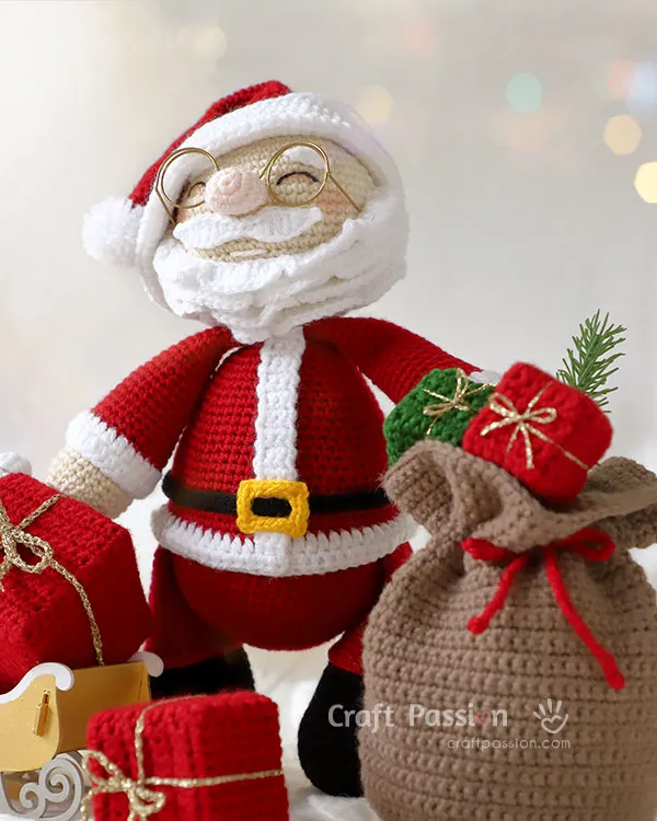 free santa amigurumi pattern