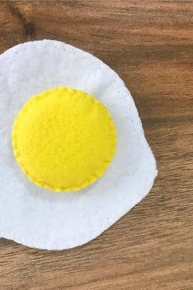 Although this fried egg pattern is not a pin cushion, it can easily be turned into one by sticking all your pins and needles into its yolk. Make it for yourself and add more felt breakfast foods for a fun platter if you&rsquo;d like!