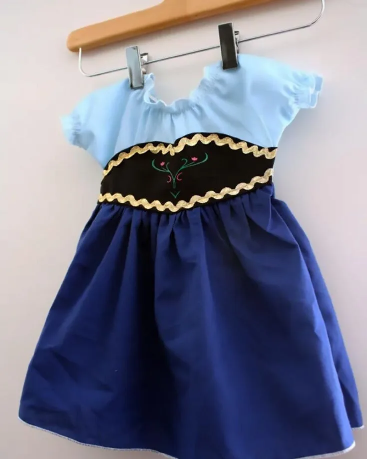 Ski on ice with this cool Anna costume from Frozen! Watch your baby sparkle like frost and shine like a bright star as they bring this beloved Disney character to life. What are you waiting for?