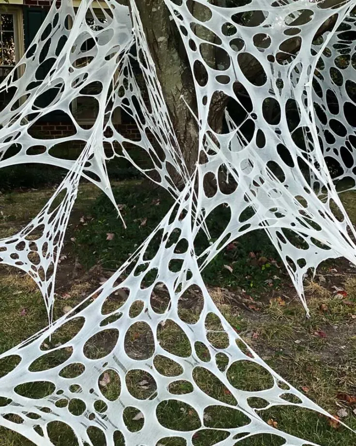 Spin up some mischief by weaving some giant spider cobwebs to complement the massive spider craft and complete the look! It's creepy, spooky, and oh-so-fun!