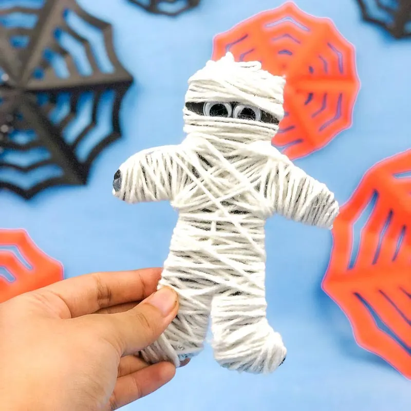 Unwrap and unravel a bundle of Halloween crafts like this Mummy craft this 31st! Take simple materials and transform them into a scary Mummy with the help of this simple tutorial. Get ready to spook some neighbors!