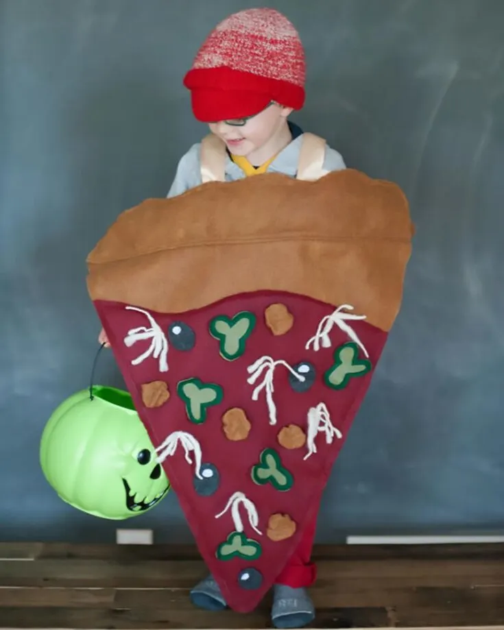 We're sure everyone loves pizza, and nothing can go wrong with it. So why not become one for Halloween? Slice up some spooky fun and become the most delectable pizza in your neighborhood!