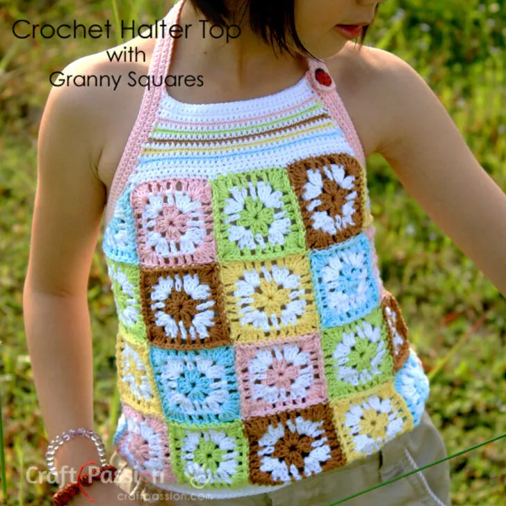 This is a crochet halter top pattern using granny squares. With clear instruction, step by step photos, free pattern. Perfect for girls & summer.