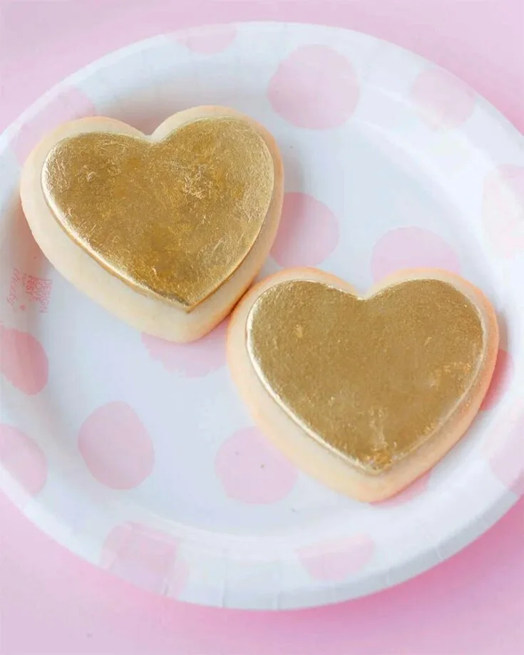 Baking is a fairly simple thing that parents and children can do together this Valentines! Get heart-shaped molds, and there you have it! Bags of heart cookies for your loved ones.