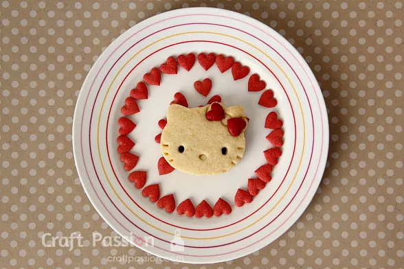Quick and easy Hello Kitty cookie recipe for your little girl's birthday or as a Valentine's Day gift. Includes photos and detailed instructions.