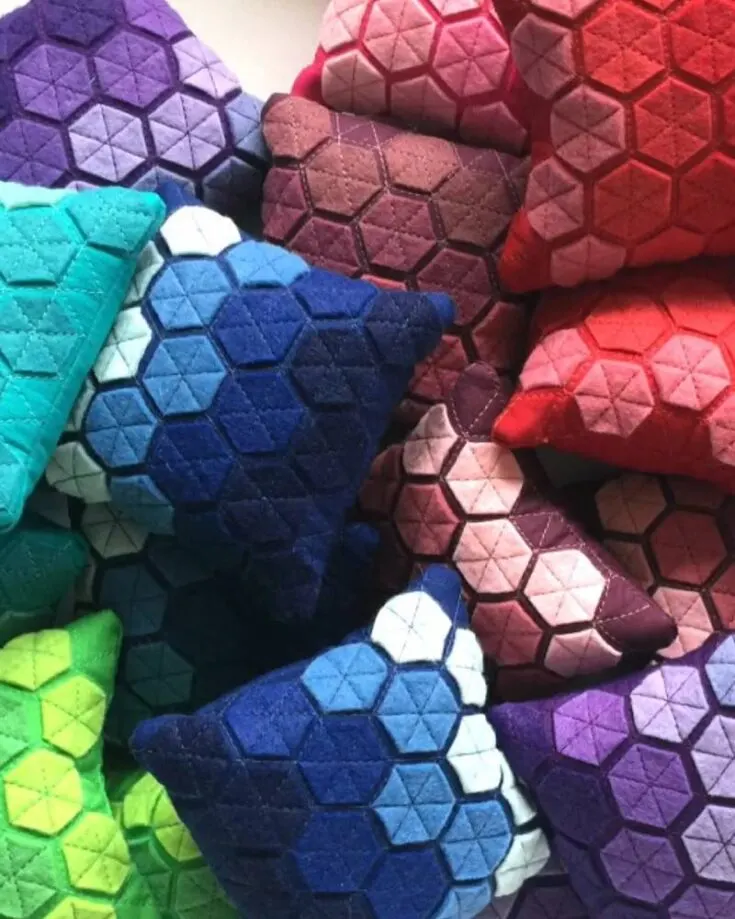 Looking for a unique creation that can impress? Try this Hexie pattern that has an eye-catching pattern with an easy to follow video tutorial.