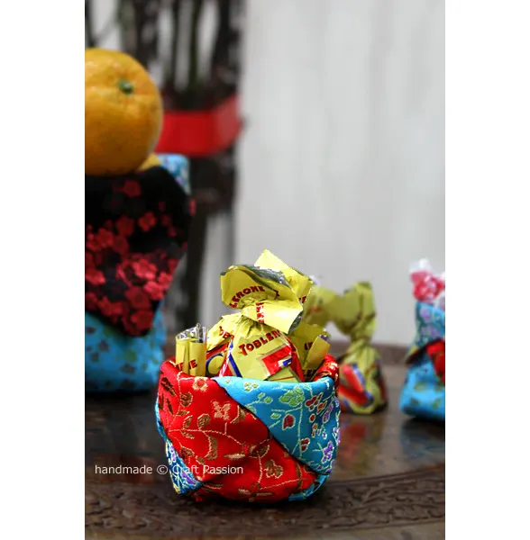 how to sew an unique treat holder