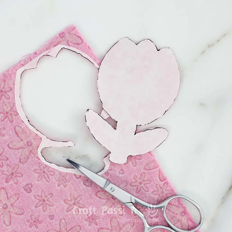 learn how to precisely cut out your fabric applique.