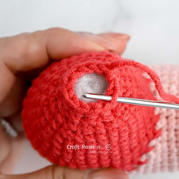 how to crochet two tone heart amigurumi