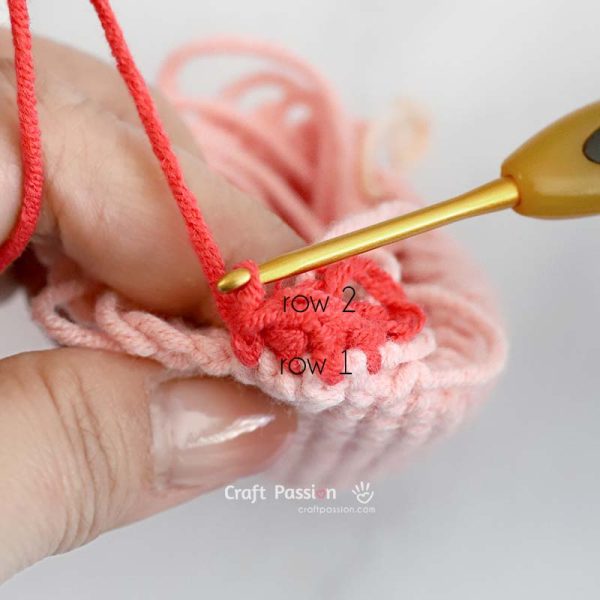 how to crochet two tone heart amigurumi