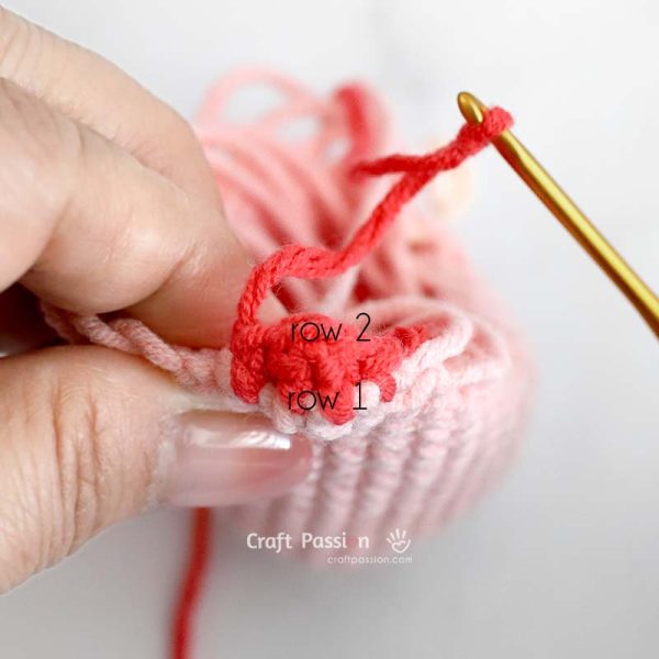 how to crochet two tone heart amigurumi