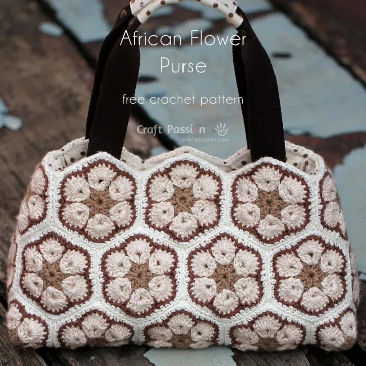 DIY a beautiful bag with this free African Flower Crochet Purse pattern, including detailed instructions for assembling the hexagon flower grannies.