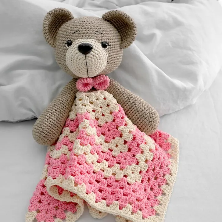 A crochet lovey is meant to be cherished forever, especially if received from birth. Today, I'm sharing the free crochet pattern for this baby lovey, Snug-Nap-Dream, so you can make this meaningful first gift for someone special. Grab your supplies and make one for your friends and family who are expecting a new addition to the family. It's a perfect baby shower gift that will undoubtedly excite the expecting mom.