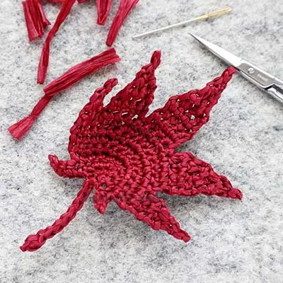 how to crochet leaf