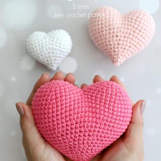 Crochet a soft and squishy puffy heart amigurumi with this free pattern in 3 sizes. Includes step-by-step photos and a printable pattern.