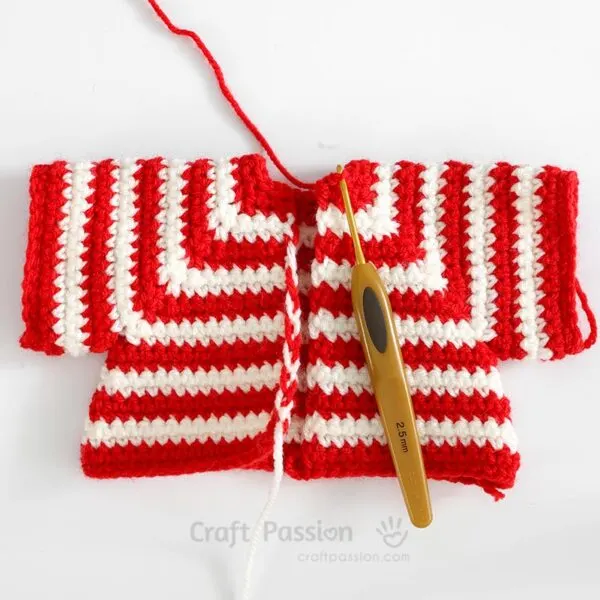 how to crochet top for amigurumi