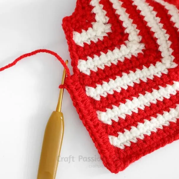 how to crochet top for amigurumi