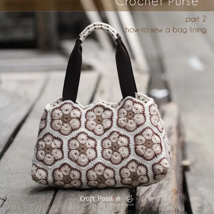 Get the pattern & tutorial on how to sew a bag lining to insert into the crocheted African Flower purse. The pattern is available as a printable PDF file.
