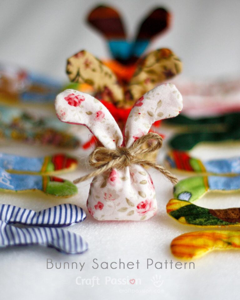 Free Bunny Sachet Bag Sewing Pattern and tutorial to sew bunny sachet. Turn it into great gift for any special occasion, or just be your own personal amenity.
