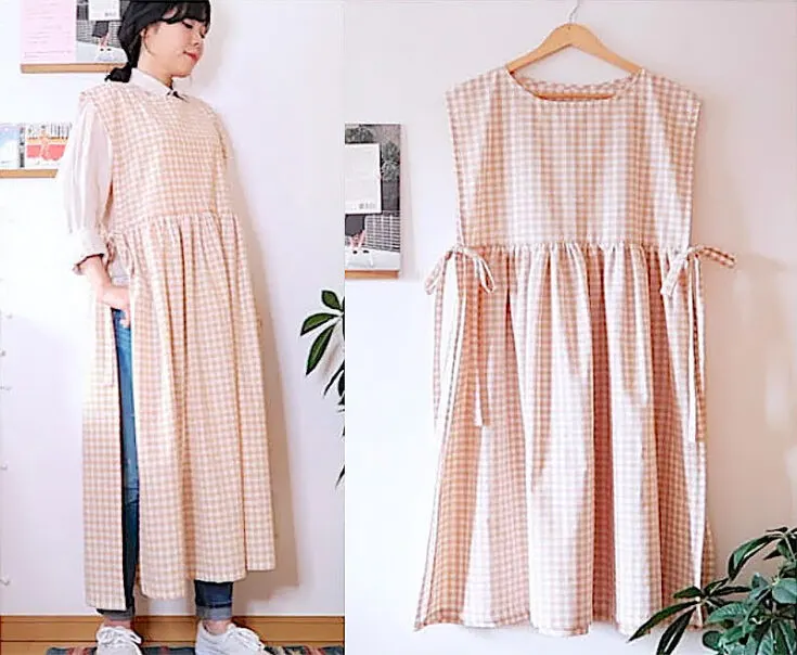 If you've been sewing for a while now, have a go at this beautiful cobbler's apron from Madebyaya. This whimsical apron dress is super easy to slip on and offers excellent coverage for the front and back of the body! Its subtle skirt ruffles add a touch of elegance and daintiness to the apron dress.