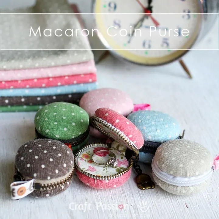 This adorable macaron coin purse ties in nicely with all the sweet treats of Valentines. Even if you're not a sewer, you should be able to complete this quickly!