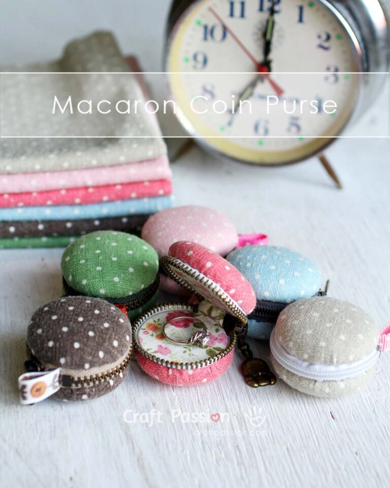 Free Pattern & tutorial on how to sew a Macaron Coin Purse. Let's turn a sweet meringue-based confectionery into a coin purse. Perfect for gifting.