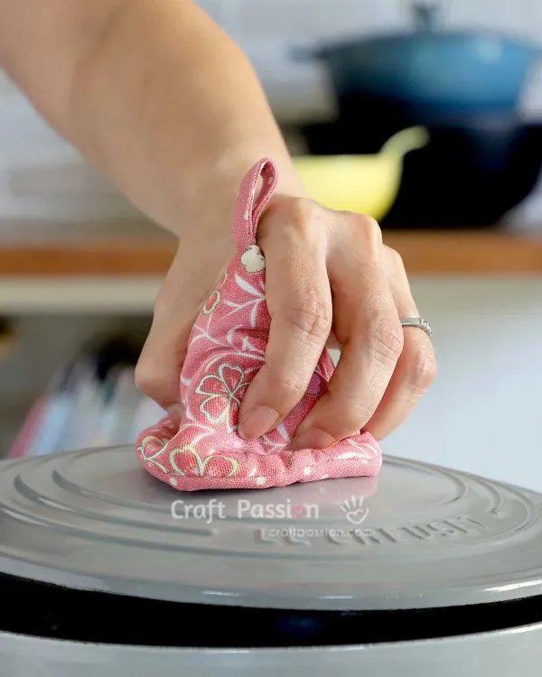 sew cone shaped potholder