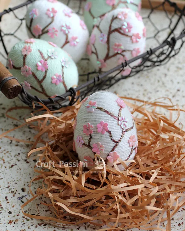 Celebrate Easter with a Japanese Sakura theme. Create easy and beautiful Easter Eggs using yarn and flower sequins in just 5 minutes!