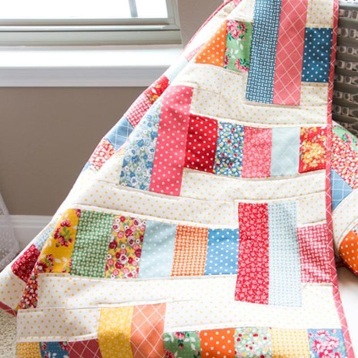 Learn how to quilt a blanket made of two contrasting colorways with this jelly roll Slice pattern! It is a fast and fun project for quilters of all skill levels, and the pattern is free to access. You can also purchase the kit filled with all the essentials needed to replicate an identical version. So what are you waiting for? Begin your quilting adventure now! Size: 40 &frac12;&rdquo; x 40 &frac12;&rdquo;