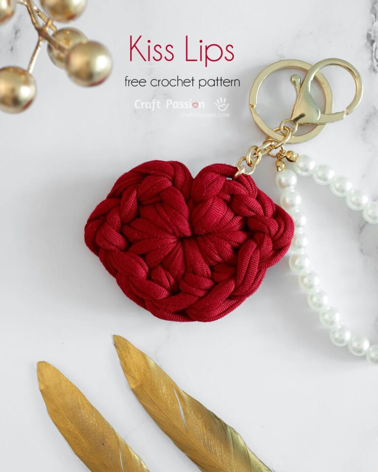 Create adorable crochet lips with this beginner-friendly pattern! Quick and versatile, perfect for brooches, keychains, appliqués, & more. Try it now!