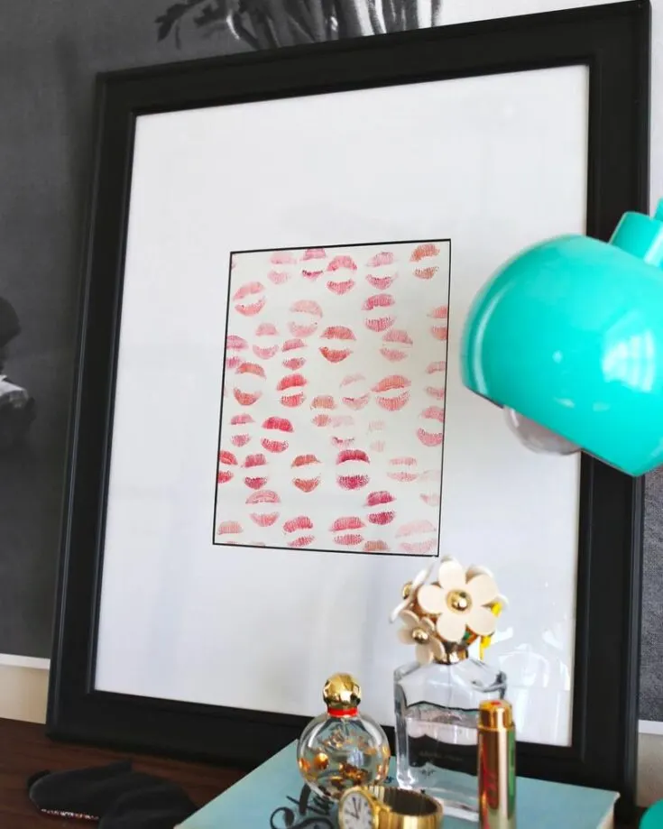 Here's a fun Valentines day craft that your sweetheart will appreciate! It's also a fantastic activity to do with your girls this Galentines.
