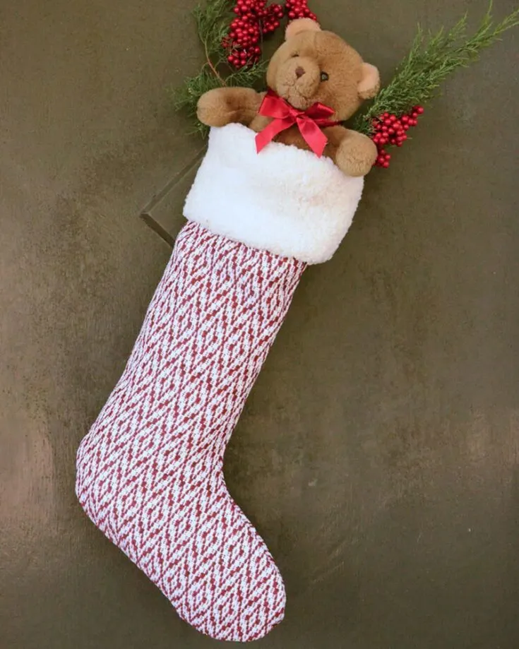 You&rsquo;ve never seen a large Christmas stocking, unlike this one! Be Santa&rsquo;s little helper with this jumbo-sized stocking pattern because sometimes, more space means more gifts and surprises.