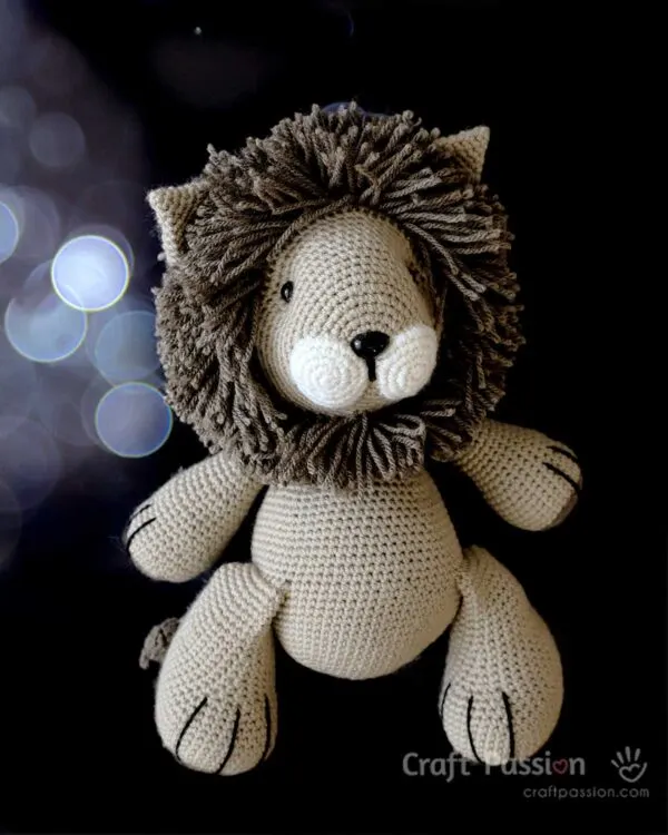crochet lion