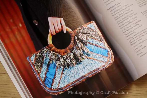 Craft book introduction and review : Locking Loops - Unique Locker Hooking Handcrafts to Wear and Give. &nbsp;Book Author:&nbsp;Theresa Pulido&nbsp;
