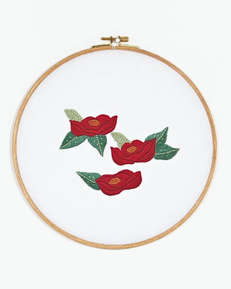 Heard of the trend #kissesshirt on TikTok? Try this embroidery pattern design on a T-shirt instead as a romantic gift for your partner! I&rsquo;m certain they&rsquo;ll fall deeper in love with you again.