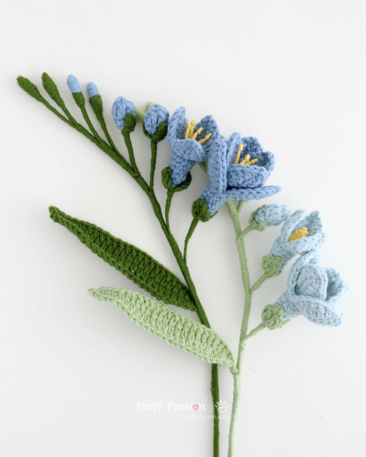 lovely freesia crochet pattern Crochet freesia flower stalk with closed bud, swollen bud, opening bloom, half bloom and full bloom
