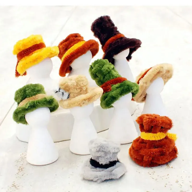 Upgrading your figurines or doll&rsquo;s wardrobe? Craft a whole new collection of fashionable mini hats using pipe cleaners. How about a wizard hat or a top hat? Follow this guide to learn the technique and start crafting your own!