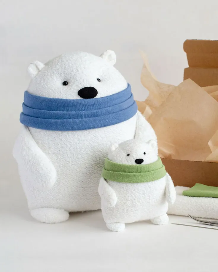 Mr. Foofs the polar bear is a great plushie to make this winter season. You can make him in two sizes, and this tutorial even comes with instructions to sew or crochet a scarf for him. If you're giving this to a special someone, you could also make a heart that he can happily hold for you.
