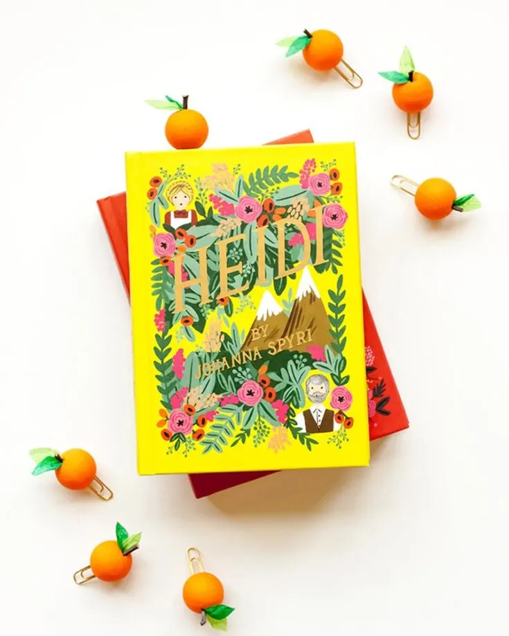 These citrus-themed bookmarks are just a handful of joy to make! Create this cute summer-themed orange paperclip bookmark for your favorite storybooks using Styrofoam balls and some paint.