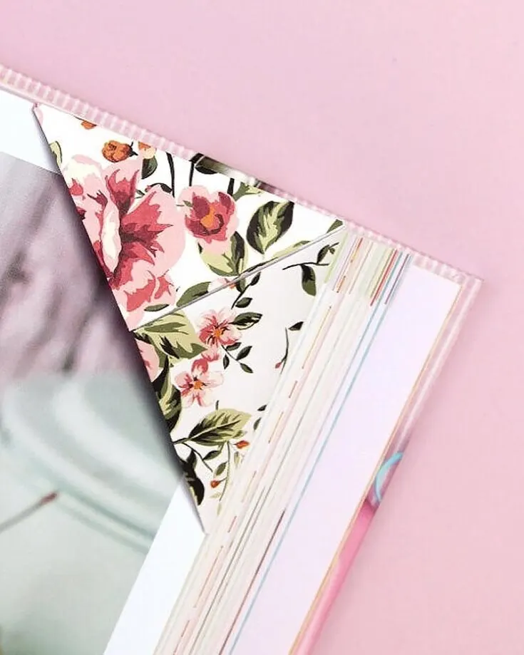 This origami bookmark tutorial offers you a guide on how to make the simplest, most basic form of corner bookmarks. Enjoy the sheer simplicity of this craft!